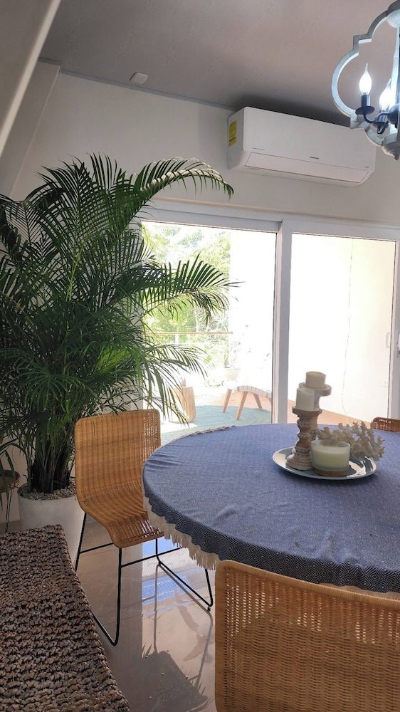 Elegant Chalet 2 Minutes From the Beach Ideal Families