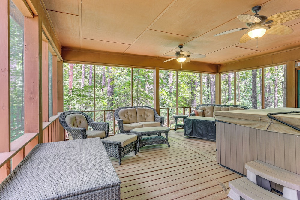 Pickwick Lake Cabin w/ Private Marina Access
