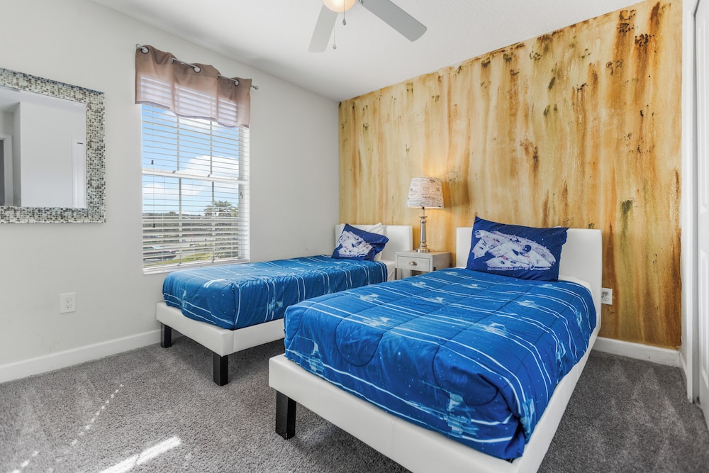Kissimmee Retreat  6BR House Sleeps 14