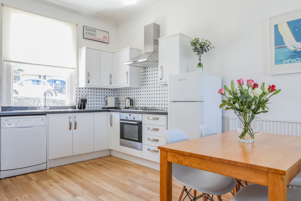 4 Glenthorne House