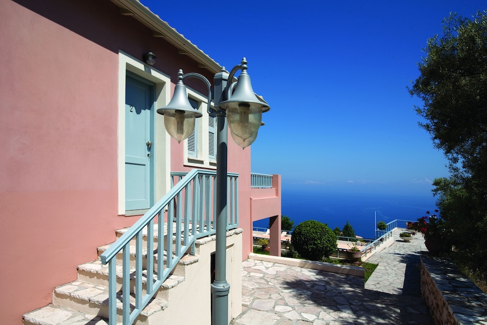 Mira Resort