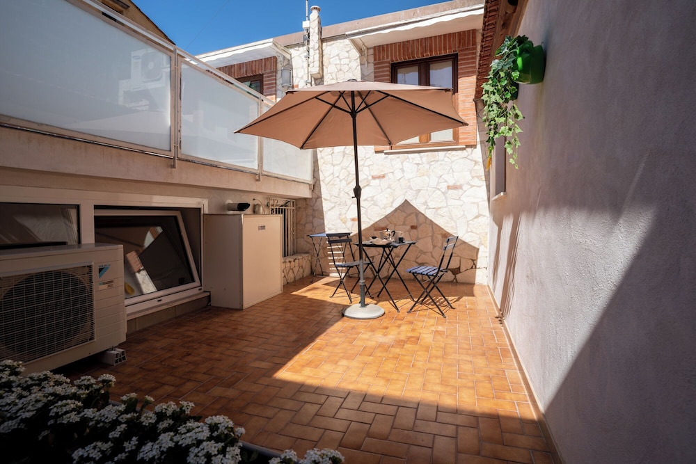 Two Bedrooms Apt In Sorrento Center With Terrace