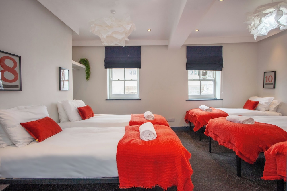 higgihaus 107 Sleeps 4 Monday - Friday