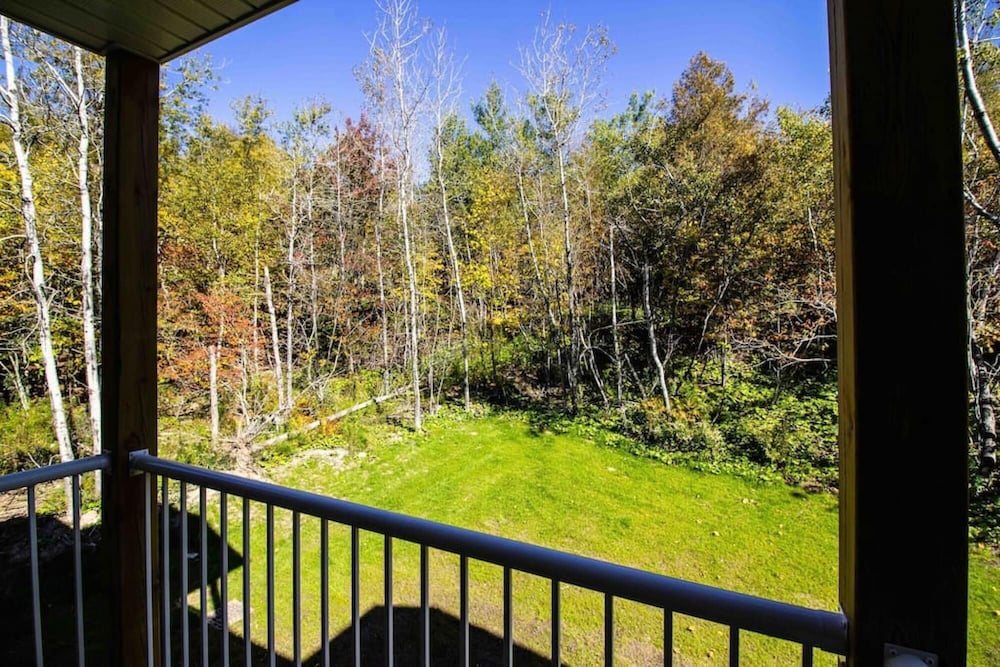 Saint John Vacations - Gorgeous Condo Near UNB Hospital w Parking 202 - Property Image 9