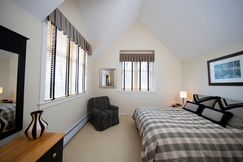 Luxury 6br Solitude Ge- Indoor Bball Court, Private Tub 6 Bedroom Home by RedAwning view 3