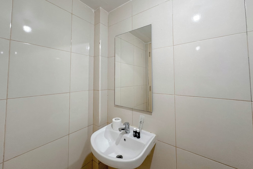 Pleasant and Restful Studio at Orchard Supermall Mansion Apartment