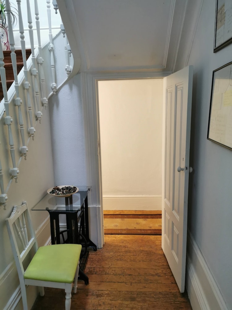 Jualis Guest House