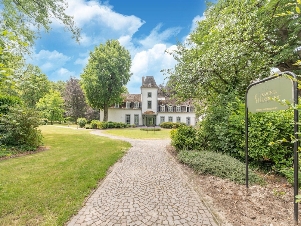 Hengelhoef Park Apartment