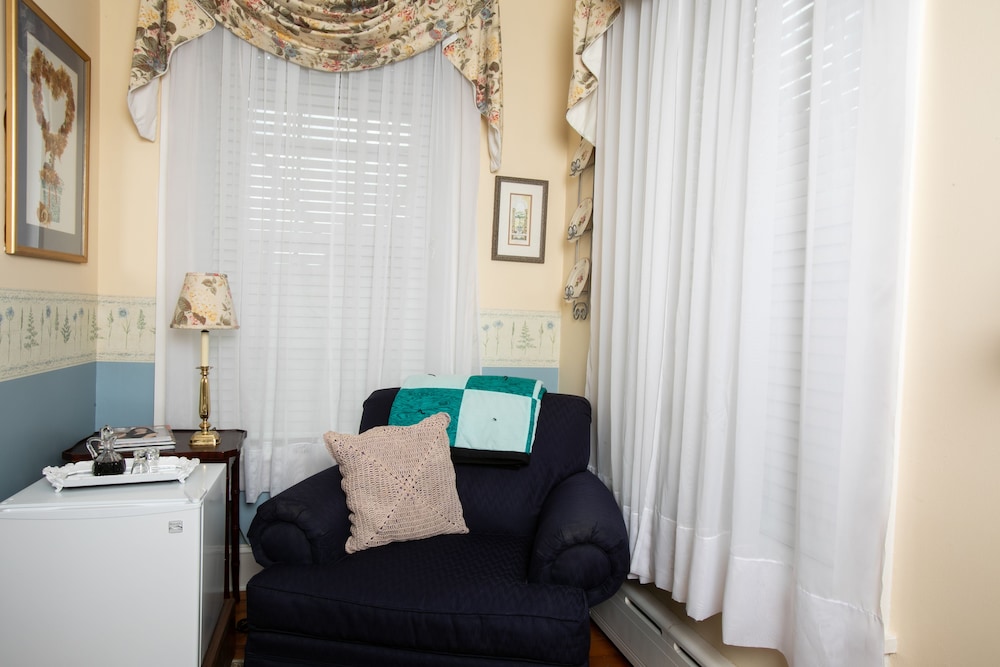 E J Bowman House Bed & Breakfast