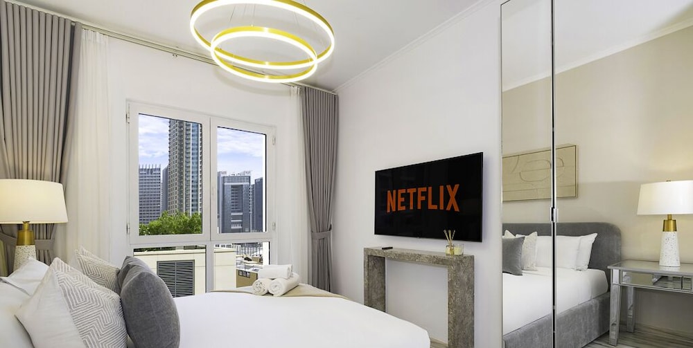 LUX  Modern Residence across Dubai Mall
