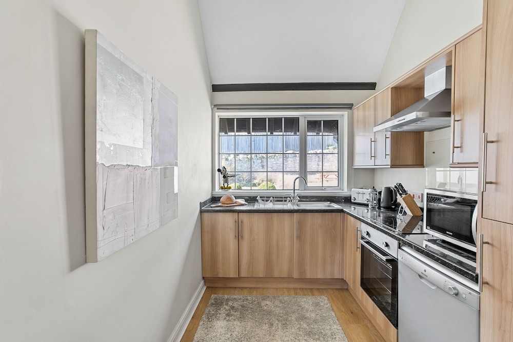 Bedford House Apartments