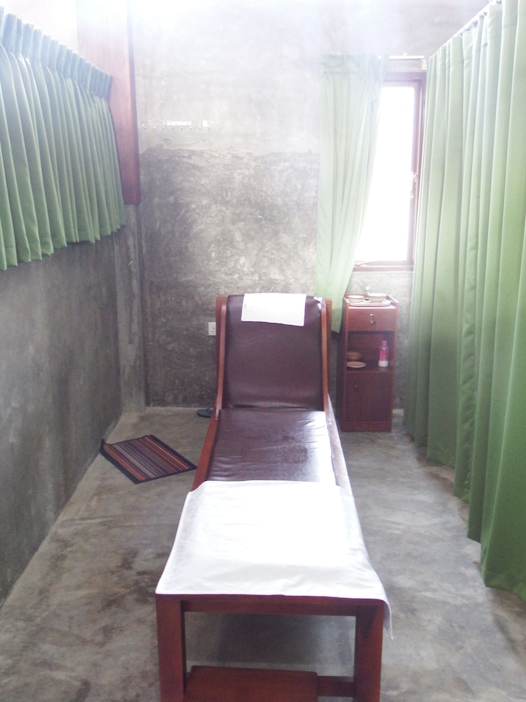 Photo 25