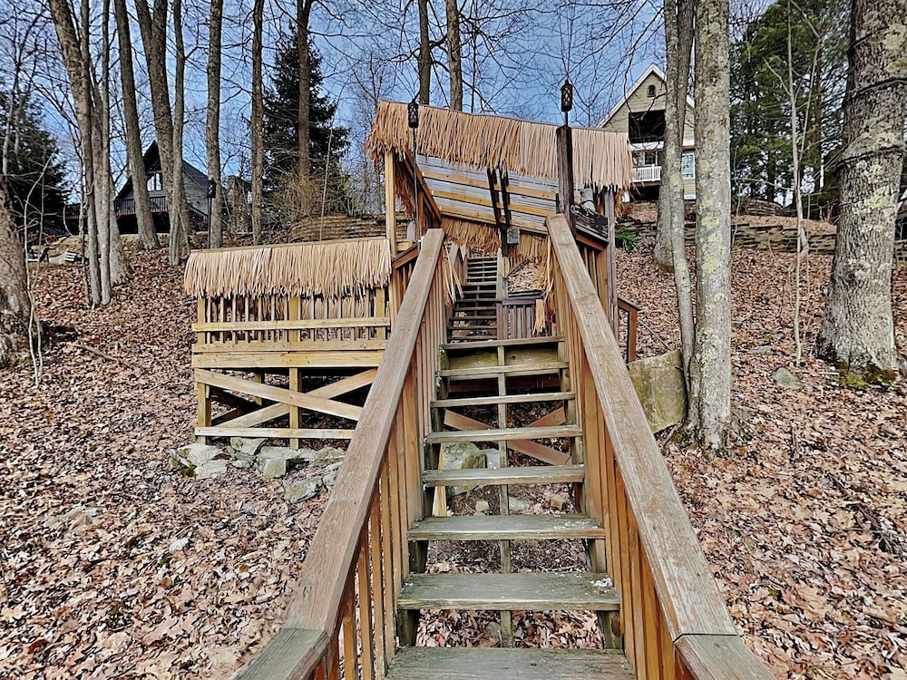 A Lakefront Paradise by Taylor Made Deep Creek