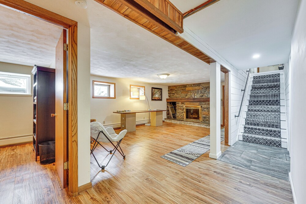Fire Pit + Game Room: North East Family Retreat!