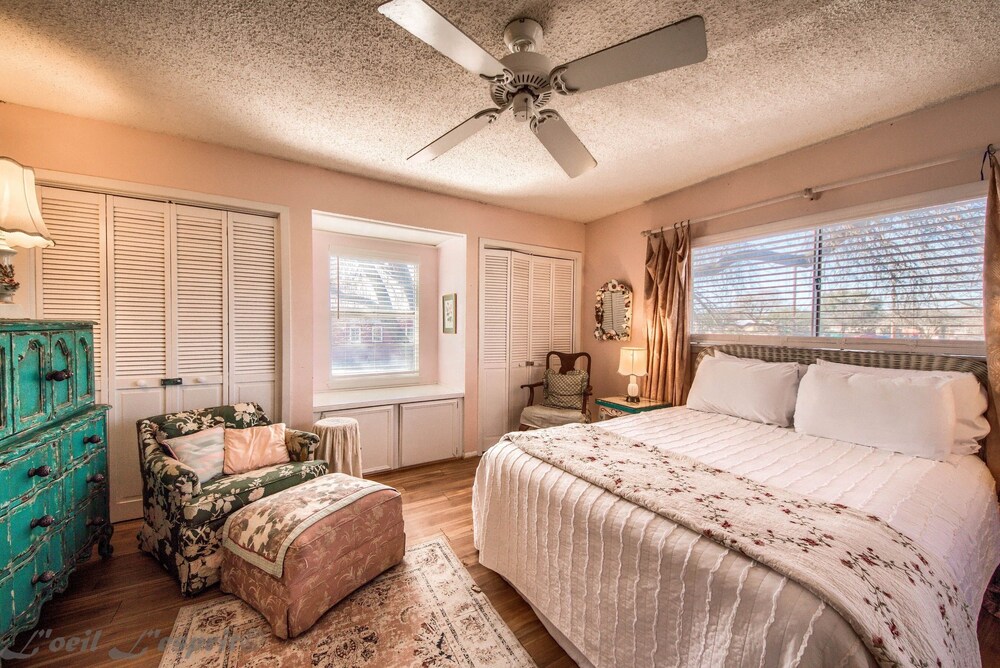 Binky's Nest 1 Bedroom Home by RedAwning view 4