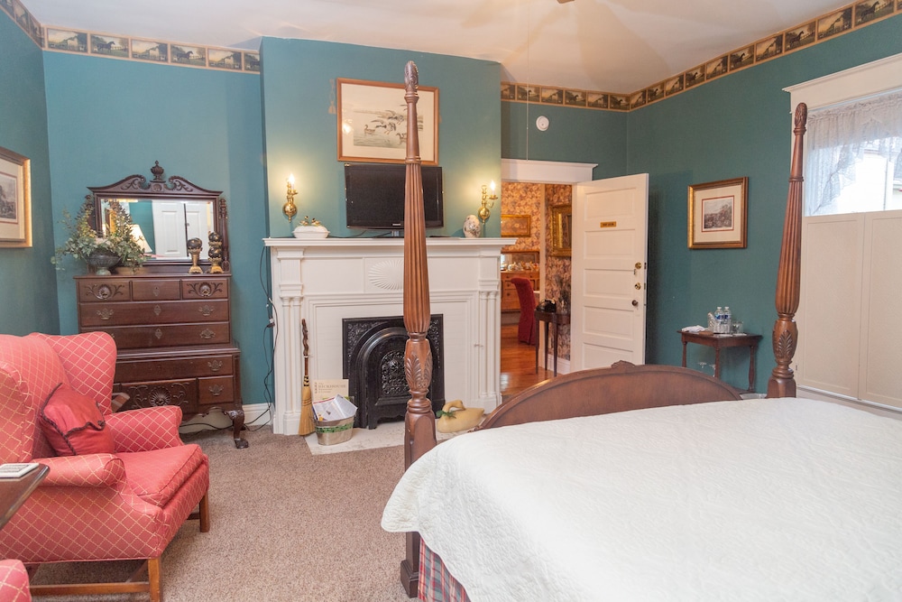 Red Rose Inn Bed & Breakfast view 3