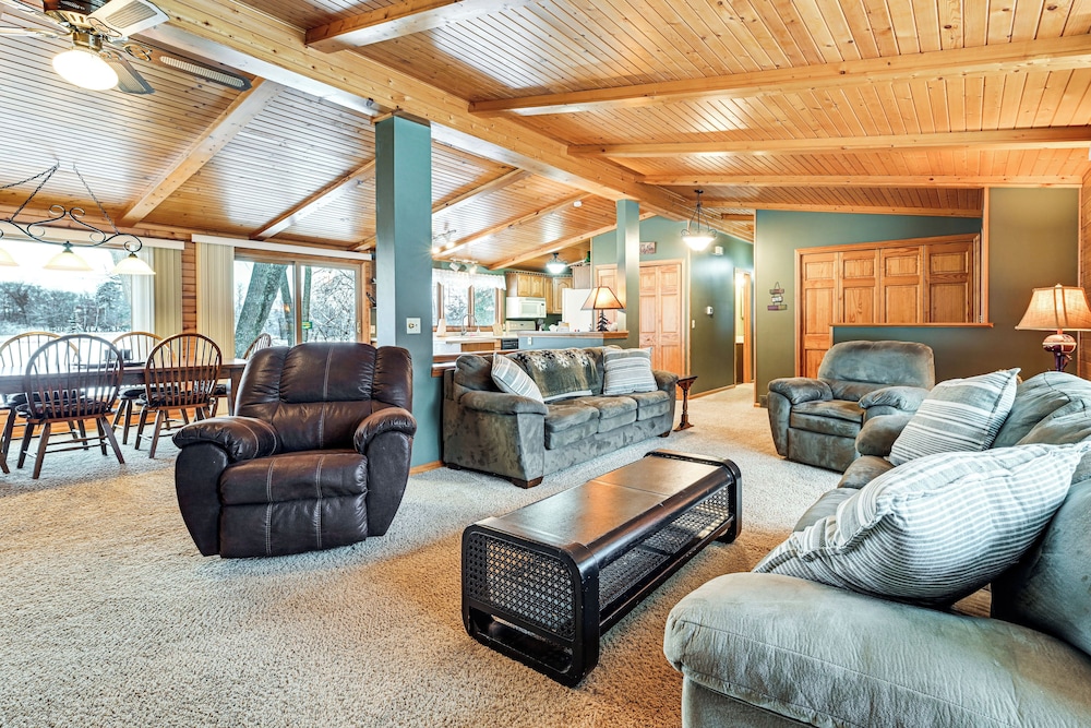 Waterfront Petenwell Lake Home w/ Private Dock