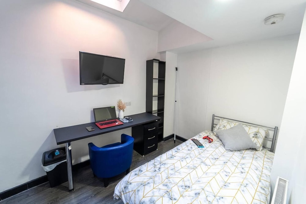 Stylish Cosy Studio in Selly Oak view 3