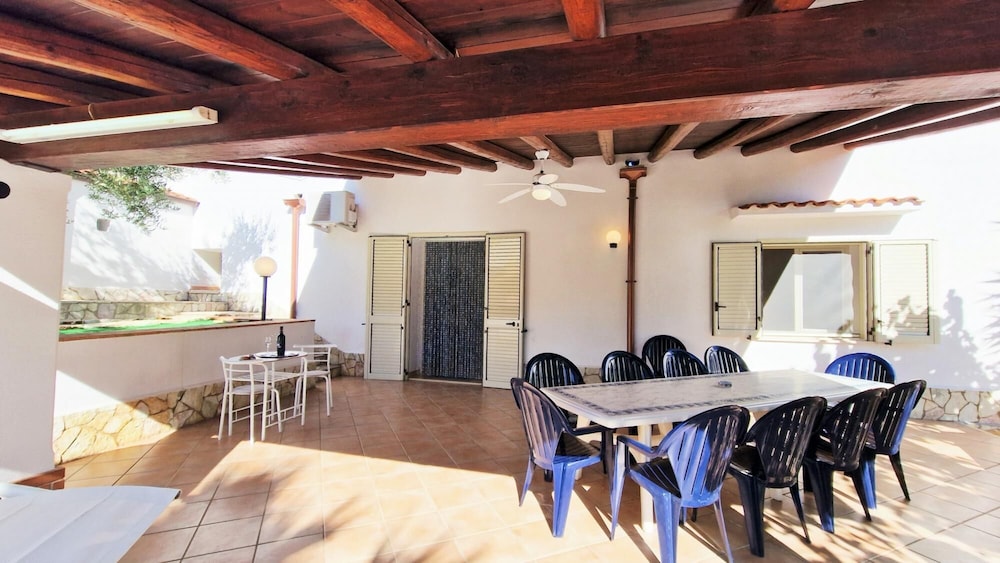 Villa Sceusa in Scopello view 2