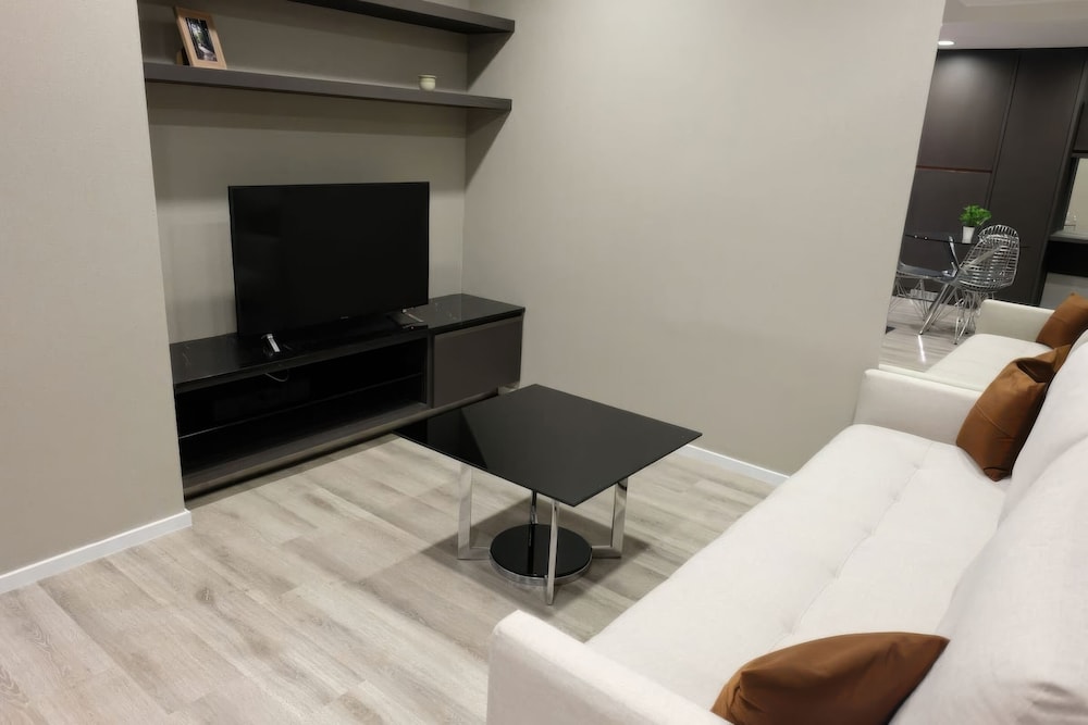 VERVE Suites KL South Apartments & Condo