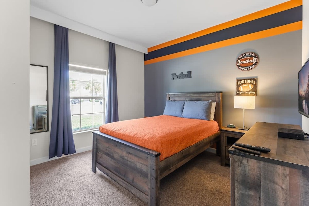 5BR Private Pool Plus Themed Bedrooms Sl4800