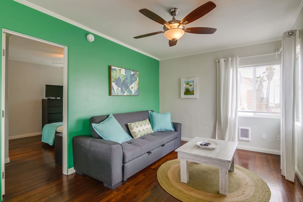 Manhattan Shores 1B