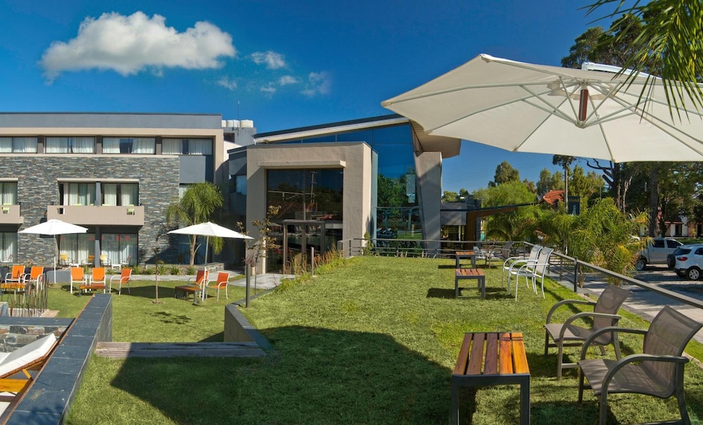 Hotel Altos de Merlo Suites - Image 1