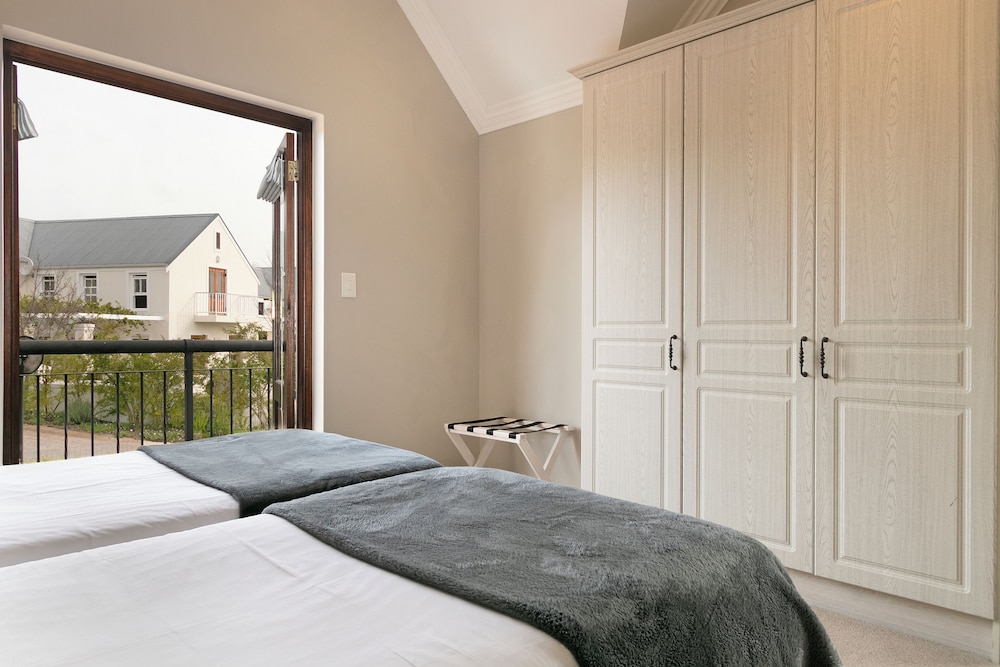 Winelands Golf Lodges at De Zalze
