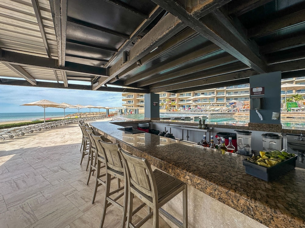 2BR Iconic Oceanfront Escape