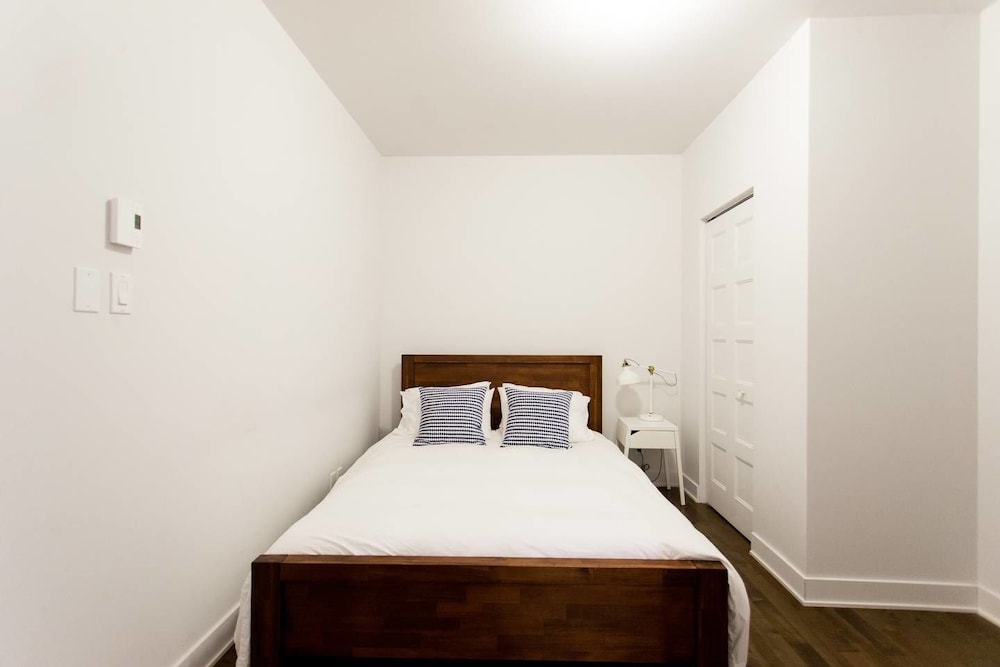 Huge Industrial Loft Near Mont-royal Metro - Image 2