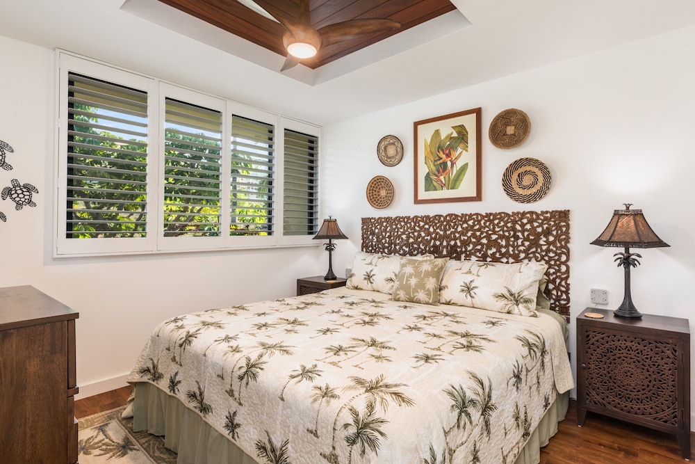 Country Club Villas #340 3 Bedroom Condo