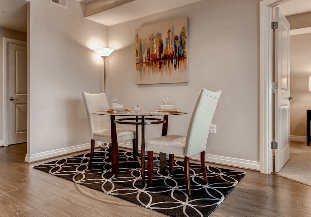 Bluebird Suites in Reston