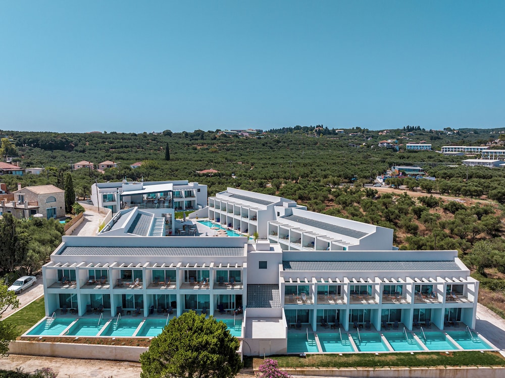 Mirage Bleu Hotel 1