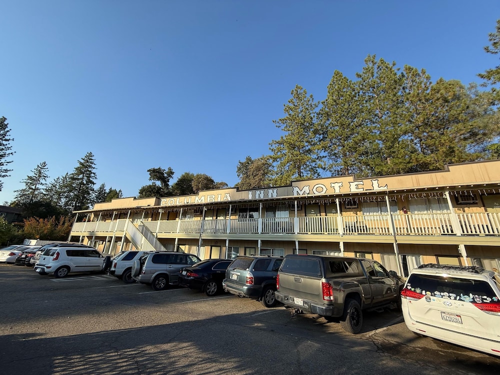 Columbia Inn Motel CA 49