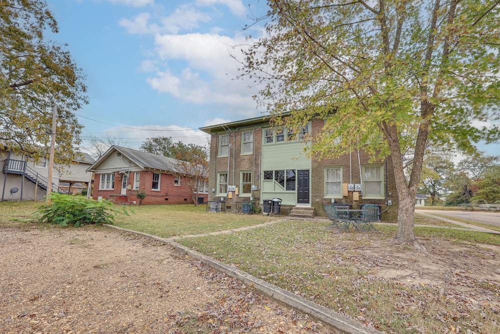 1 Mi to Dtwn! Convenient Texarkana Condo