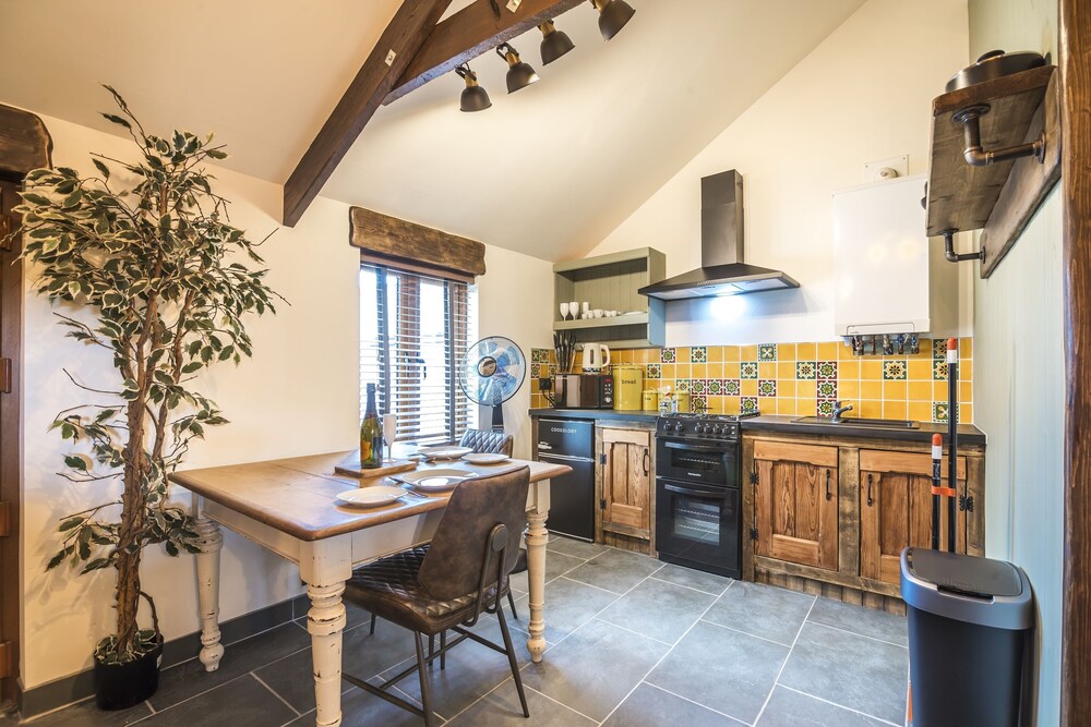 Fern Cottage - 1 Bedroom - Tiers Cross view 4
