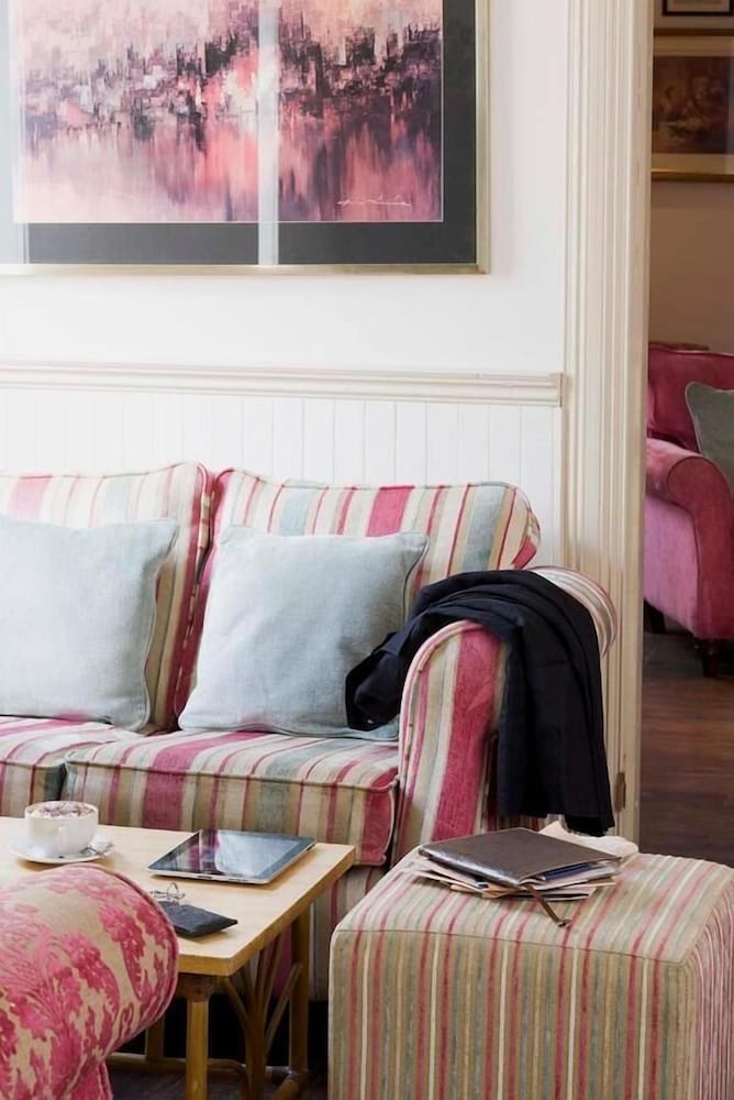 The Strand Inn