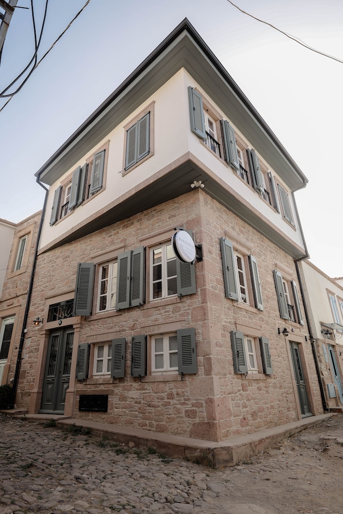 Hotel Ali Baris Pansiyon Cunda - Image 1