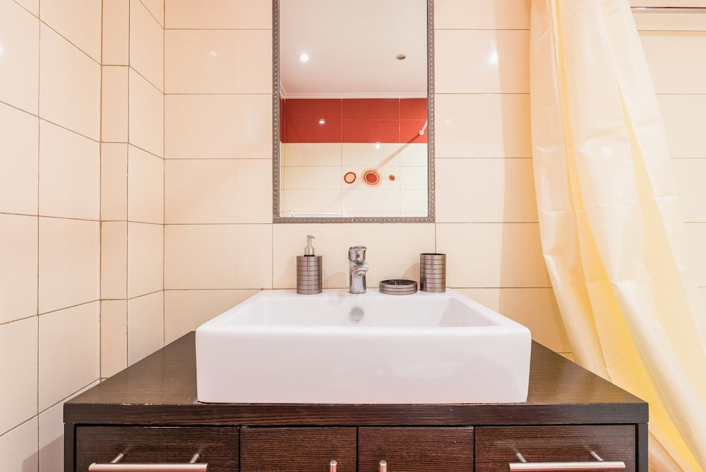 Stylish Acropolis Apartment by Cloudkeys