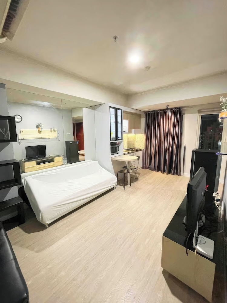 Platinum Royal Mediterania West Jakarta