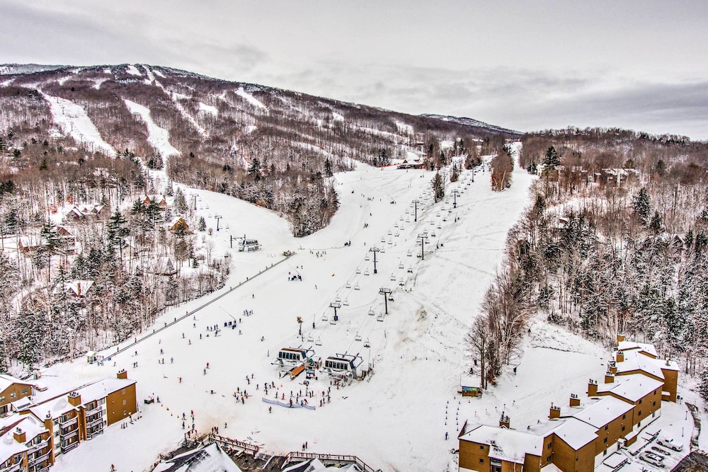 Inviting Ski-in Ski-out Condo at Okemo Mtn Resort! view 2
