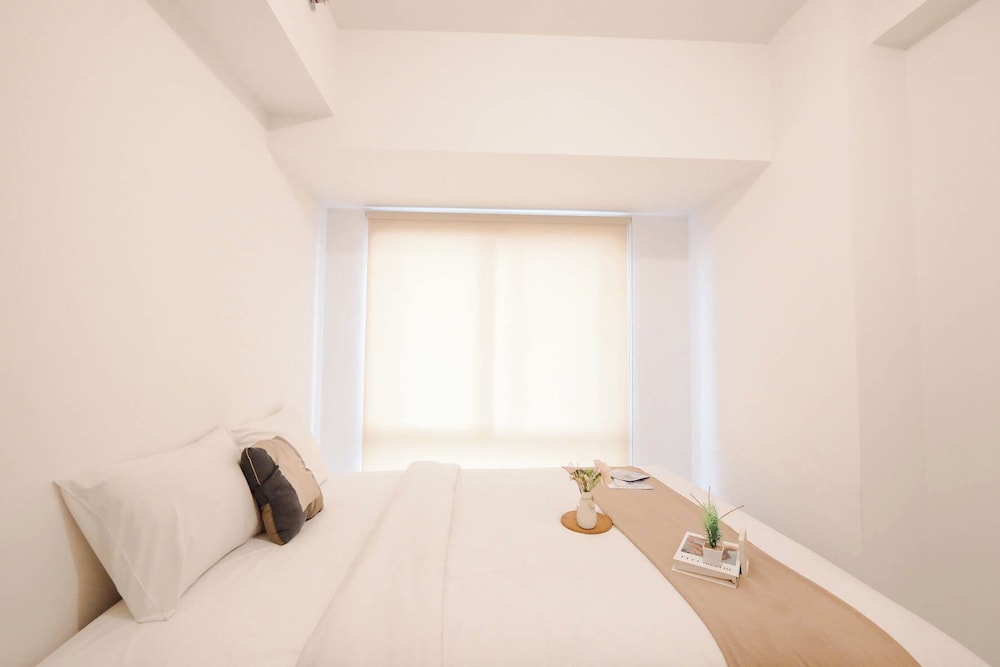 Basic 2Br Apartment Near Tokyo Hub At Tokyo Riverside Pik 2