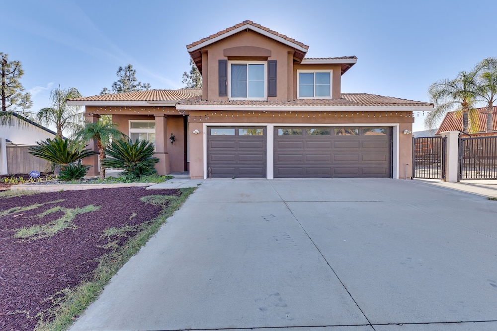 Lake Elsinore Home w/ Pool - 44 Mi to Disneyland! view 5