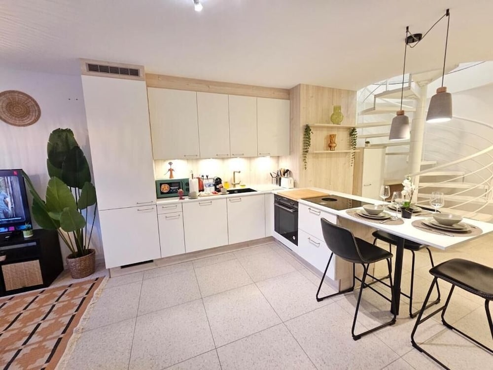 New 2BR Flat in Limpertsberg City center