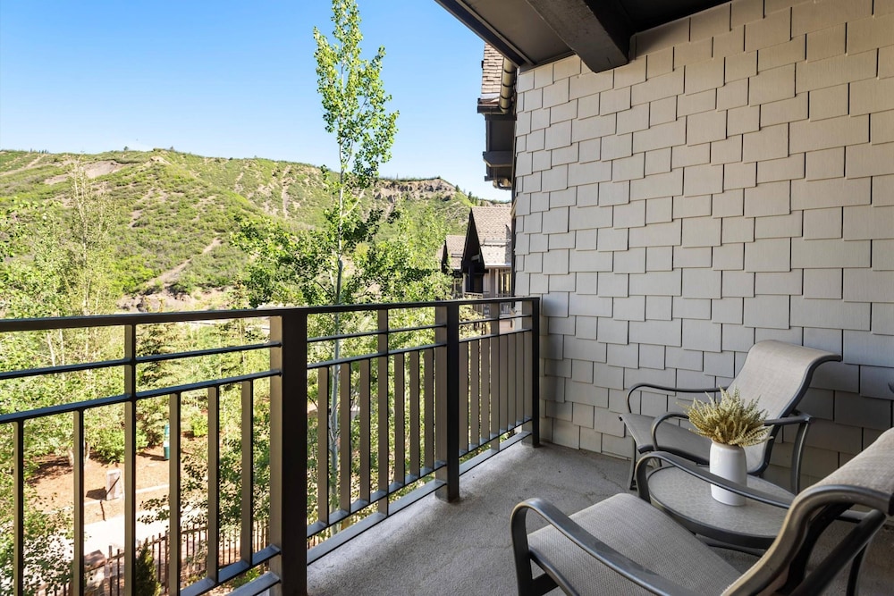 Capitol Peak Lodge by iTrip Aspen Snowmass view 4