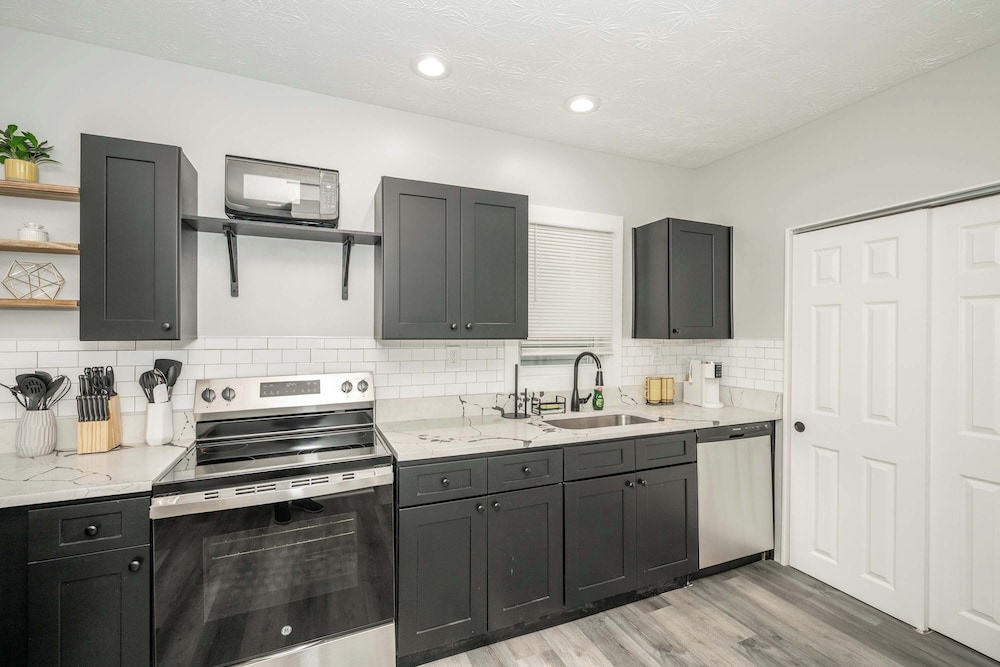 Modern Cincy Home - For 6