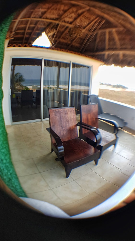 Hotel Bungalows Las Brisas - Image 1