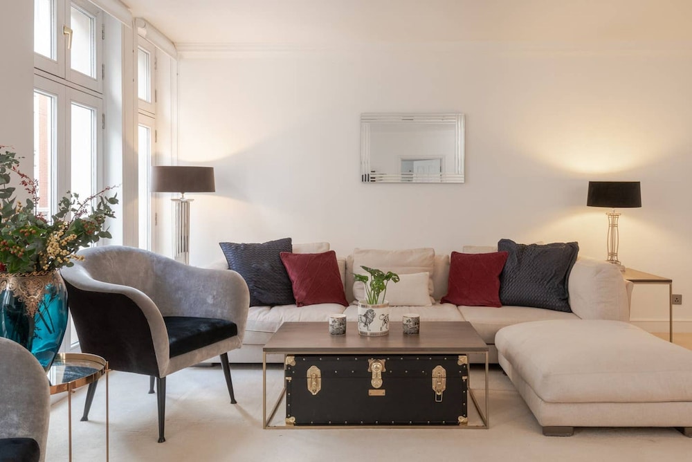 The Mayfair Muse - by Out of Office Lifestyle