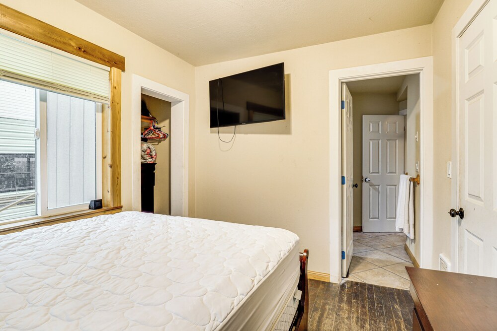 3 Mi to University of Oregon: Cozy Home
