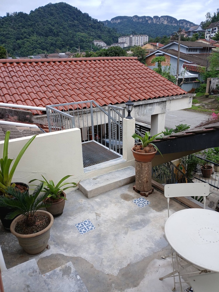 Serene Mountain Retreat in KL - Entire House for Rent